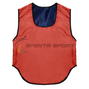 Купить Манишка футбольная двусторонняя Spektr Sport красно-синяя р. 36-40 в Геленджике 